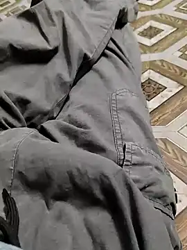 Snapshot of William390 chatting on December 9, 6:03 pm William390 online show from December 9, 6:03 pm