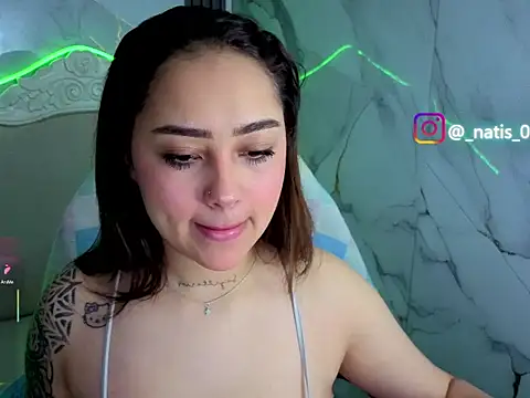 Snapshot of merloth_sub chatting on February 14, 3:03 am merloth sub online show from February 14, 3:03 am