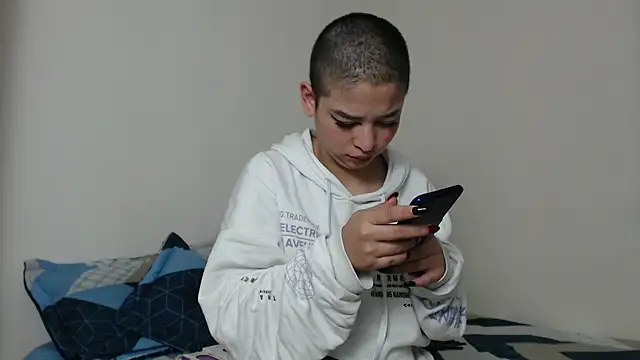 Bitsy Messy online show from January 4, 10:16 am