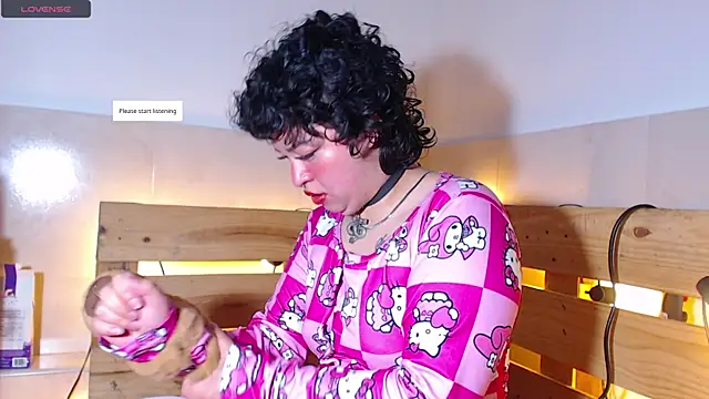 Bitsy Messy online show from December 22, 5:37 am