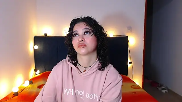 Bitsy Messy online show from July 16, 10:49 pm