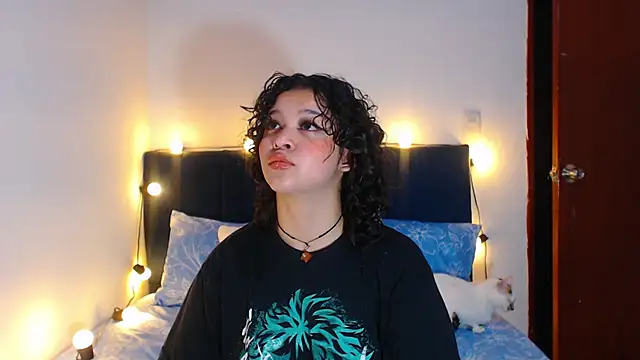 Bitsy Messy online show from July 21, 1:08 am