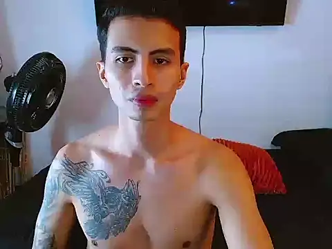 Velk hot online show from May 11, 2:45 pm