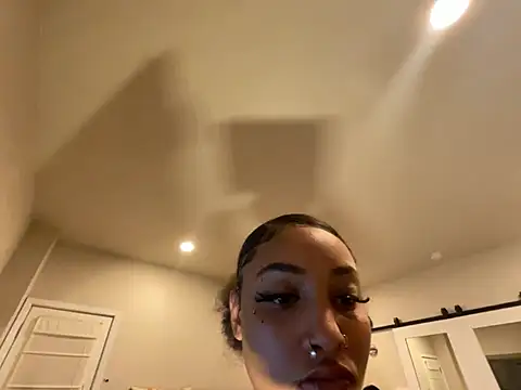 Snapshot of GoddessNih chatting on January 8, 4:02 am GoddessNih online show from January 8, 4:02 am