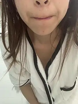 Aimeil online show from March 31, 3:34 pm