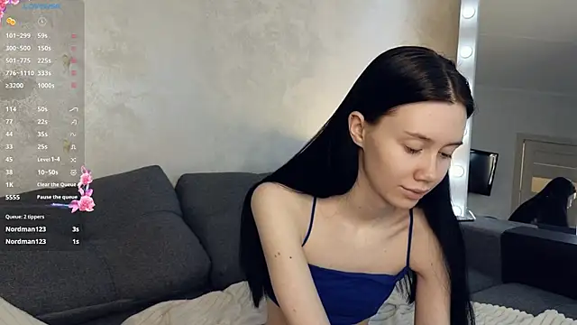 emilia walton online show from December 24, 1:39 pm
