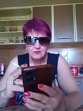 Snapshot of Ely_Elenita chatting on June 6, 7:35 am Ely Elenita online show from June 6, 7:35 am