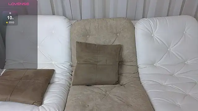 Snapshot of AlisssaRose chatting on December 6, 7:12 pm AlisssaRose online show from December 6, 7:12 pm
