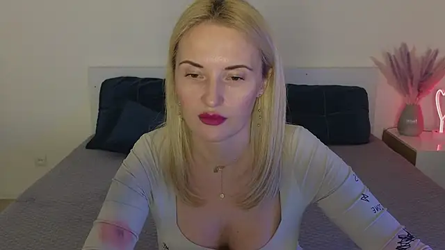 Snapshot of AlisssaRose chatting on January 7, 11:14 pm AlisssaRose online show from January 7, 11:14 pm
