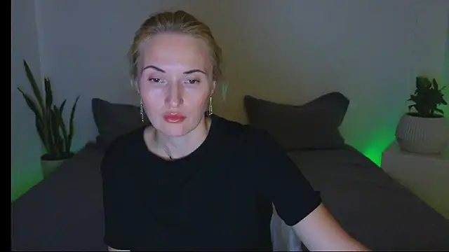 Snapshot of AlisssaRose chatting on March 20, 8:19 pm AlisssaRose online show from March 20, 8:19 pm