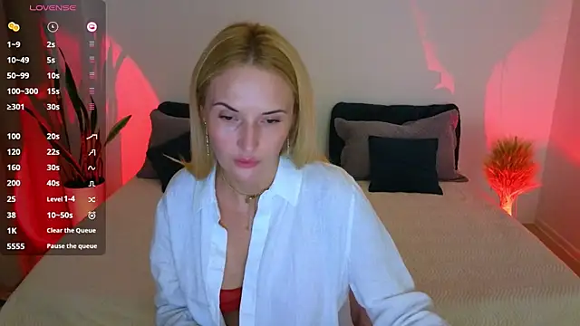 Snapshot of AlisssaRose chatting on September 16, 9:27 pm AlisssaRose online show from September 16, 9:27 pm
