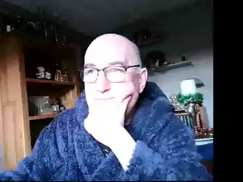 Adamdaddybear online show from December 18, 9:47 am