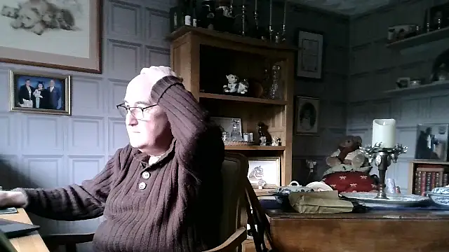 Adamdaddybear online show from January 19, 2:06 pm