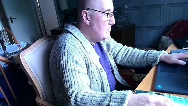 Adamdaddybear online show from February 18, 1:55 pm