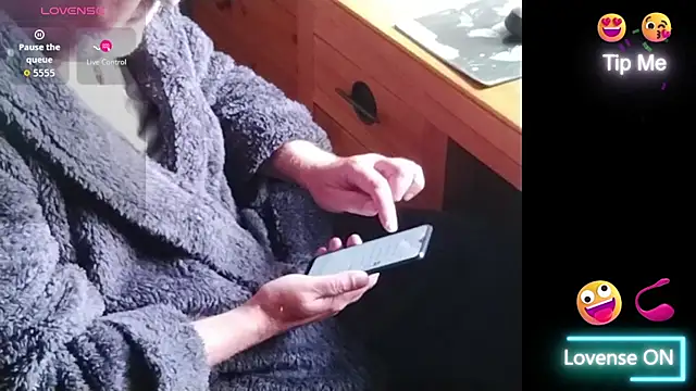 Adamdaddybear online show from September 13, 8:25 am