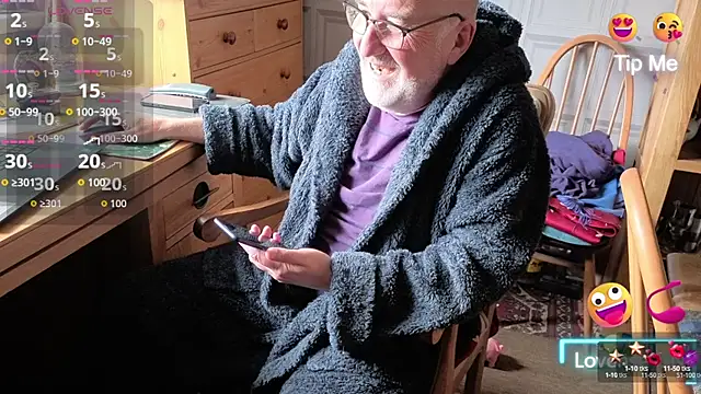 Adamdaddybear online show from September 27, 8:19 am