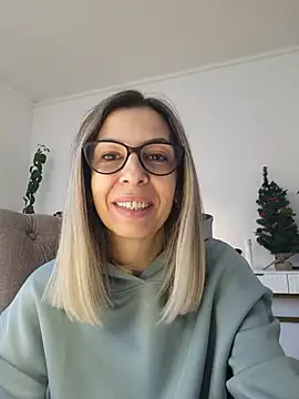 SukyGirl online show from December 17, 7:40 am
