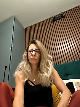 SukyGirl online show from November 5, 7:41 am