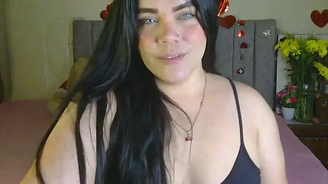 Snapshot of blue_angel33 chatting on September 22, 12:23 am blue angel33 online show from September 22, 12:23 am