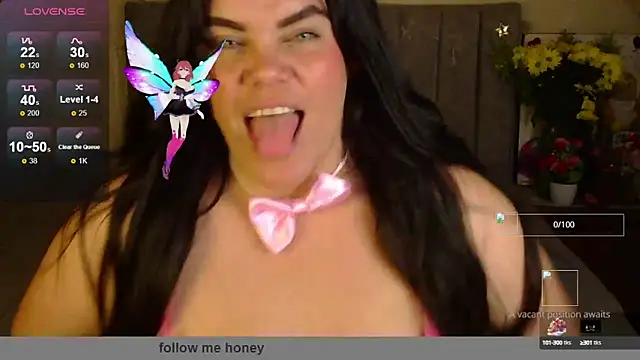 Snapshot of blue_angel33 chatting on September 26, 2:37 am blue angel33 online show from September 26, 2:37 am