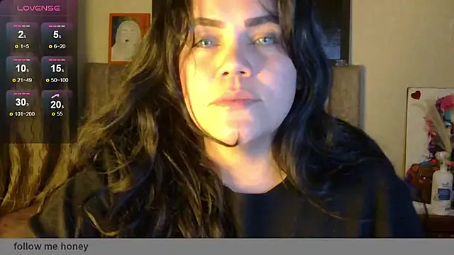 Snapshot of blue_angel33 chatting on November 26, 2:12 am blue angel33 online show from November 26, 2:12 am