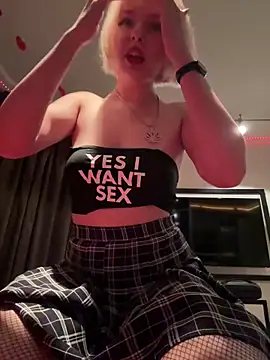 XMelissaX online show from February 22, 8:18 pm