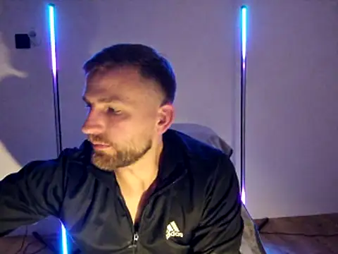 Snapshot of mikhael999 chatting on June 16, 9:39 pm mikhael999 online show from June 16, 9:39 pm