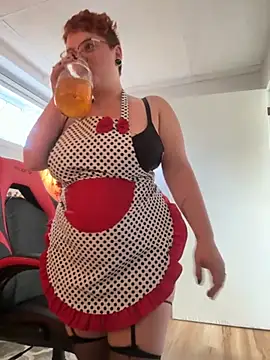 Sweetleeahxx online show from October 7, 1:30 pm