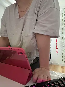 Sweetleeahxx online show from February 28, 1:23 pm