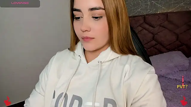 Lucia star   online show from December 9, 11:34 pm