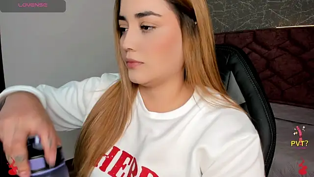 Lucia star   online show from January 11, 11:45 am