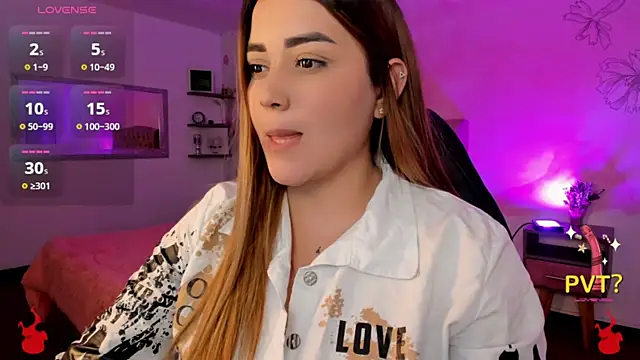 Lucia star   online show from March 15, 2:35 am