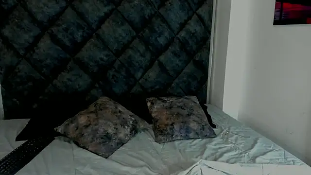 Latrellx7 online show from September 28, 4:07 am