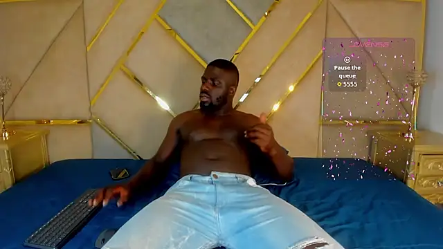 Latrellx7 online show from October 23, 2:33 am