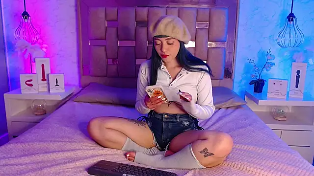 GigiVolkova online show from February 6, 8:02 pm