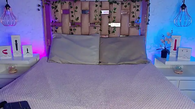 GigiVolkova online show from March 10, 12:18 am