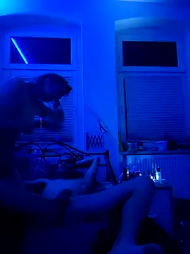 Snapshot of LillyAn123 chatting on December 6, 10:19 pm LillyAn123 online show from December 6, 10:19 pm