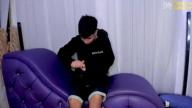 Yourslust  online show from October 30, 2:07 pm