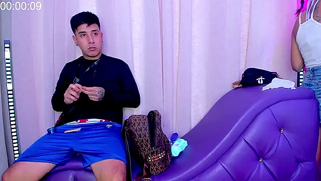 Yourslust  online show from February 20, 8:09 pm