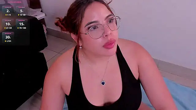 martina monrohe online show from March 13, 9:05 pm