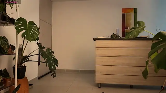 Snapshot of TheLeinad_Live chatting on October 29, 2:47 am TheLeinad Live online show from October 29, 2:47 am