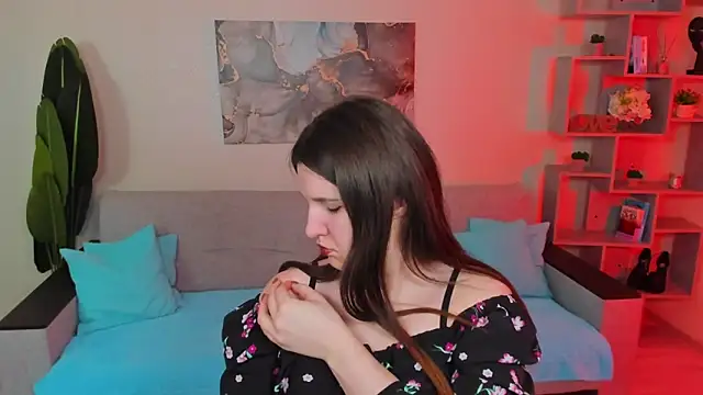 Snapshot of BonneyLove chatting on February 18, 5:31 pm BonneyLove online show from February 18, 5:31 pm