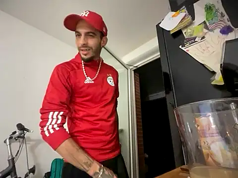 Rebeu313 online show from November 12, 10:30 pm