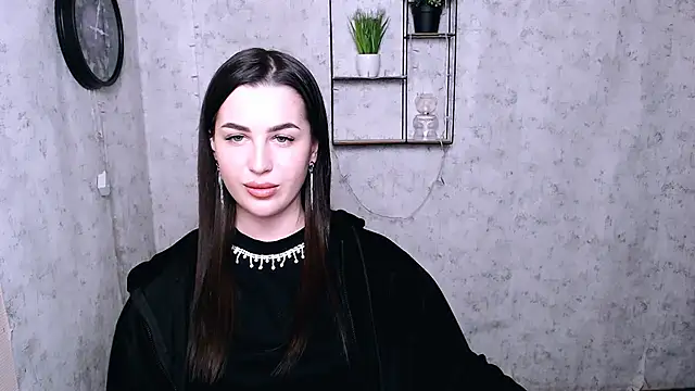 DivaKaily  online show from December 2, 8:33 pm