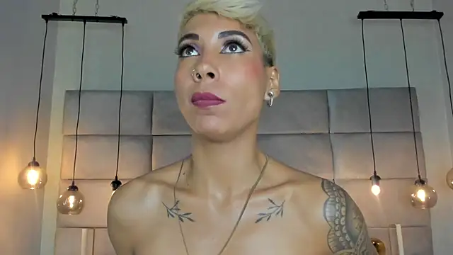 Snapshot of MiaMorgan_ chatting on December 26, 6:12 pm MiaMorgan online show from December 26, 6:12 pm