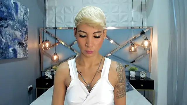 Snapshot of MiaMorgan_ chatting on December 31, 12:15 pm MiaMorgan online show from December 31, 12:15 pm
