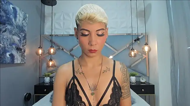 Snapshot of MiaMorgan_ chatting on January 15, 12:04 pm MiaMorgan online show from January 15, 12:04 pm