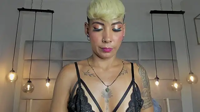 Snapshot of MiaMorgan_ chatting on January 24, 3:02 pm MiaMorgan online show from January 24, 3:02 pm