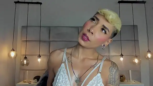 Snapshot of MiaMorgan_ chatting on January 25, 9:04 pm MiaMorgan online show from January 25, 9:04 pm