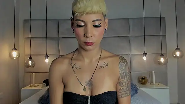 Snapshot of MiaMorgan_ chatting on January 26, 12:11 pm MiaMorgan online show from January 26, 12:11 pm
